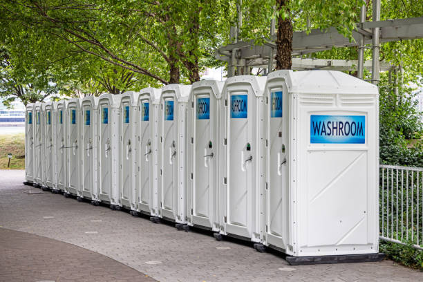 Portable bathroom rental in Harper Woods, MI