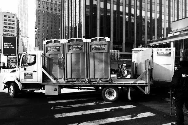 Best Porta potty delivery and setup  in Harper Woods, MI